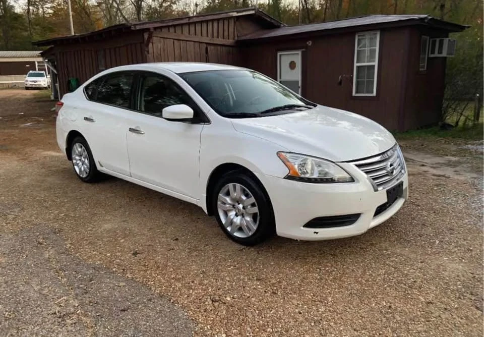 2014 Nissan Sentra 7th Gen - Image 2 of 4