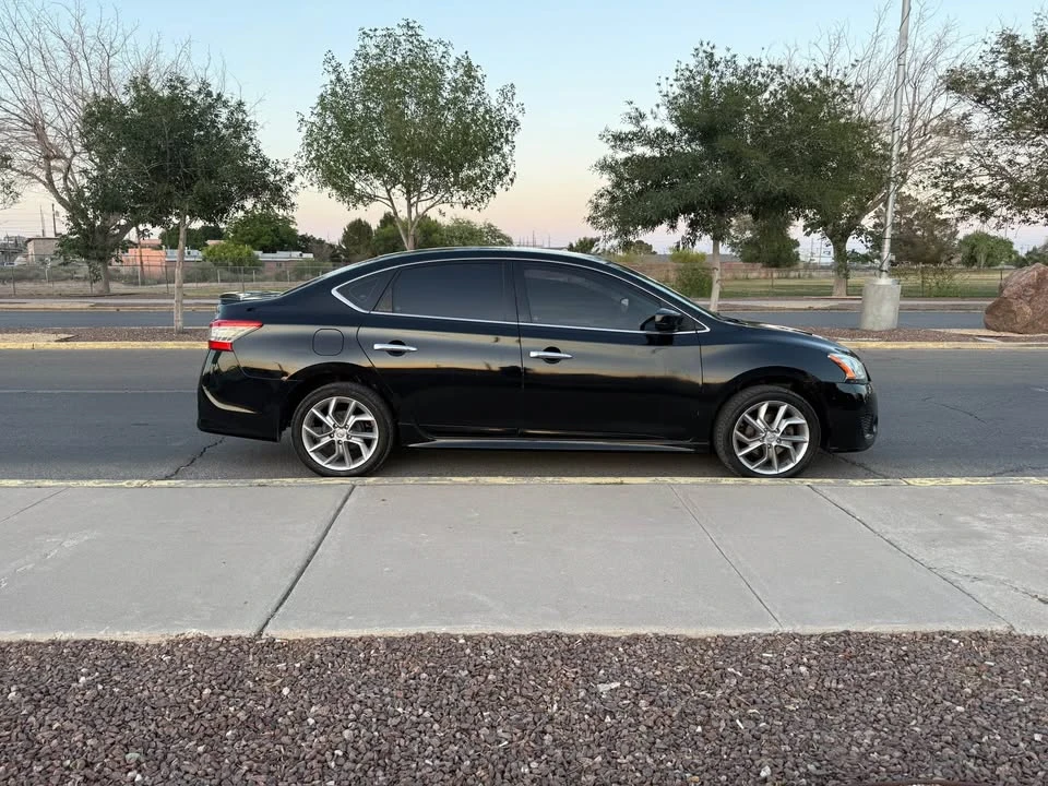 2014 Nissan Sentra 7th Gen - Image 2 of 10