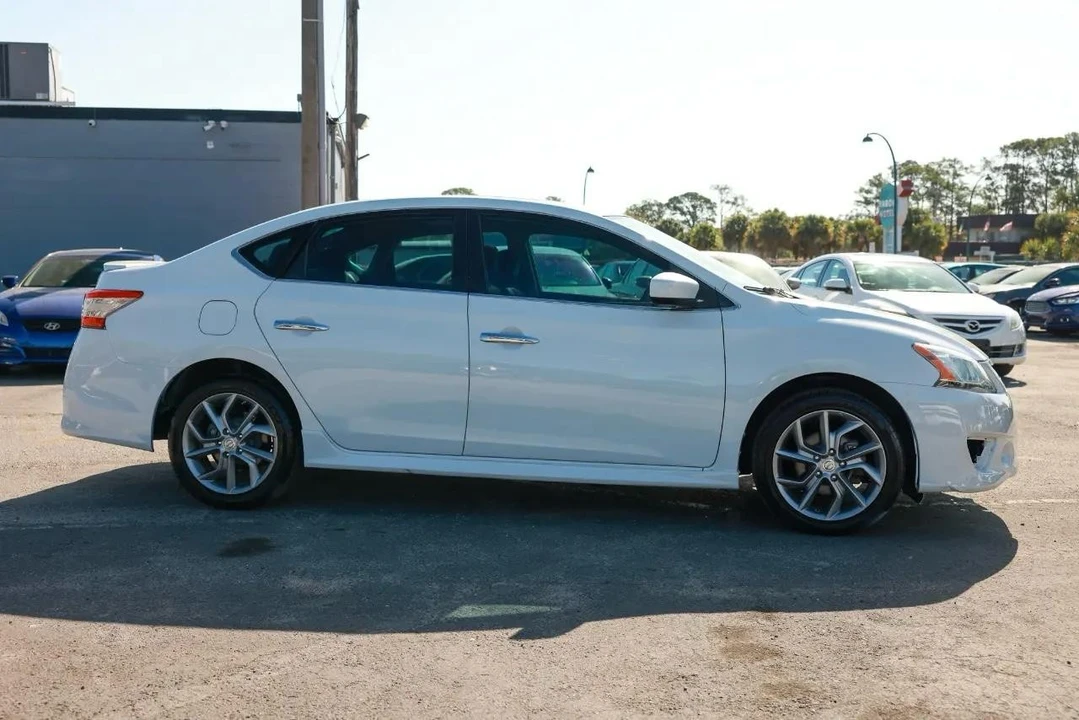 2014 Nissan Sentra 7th Gen - Image 13 of 21