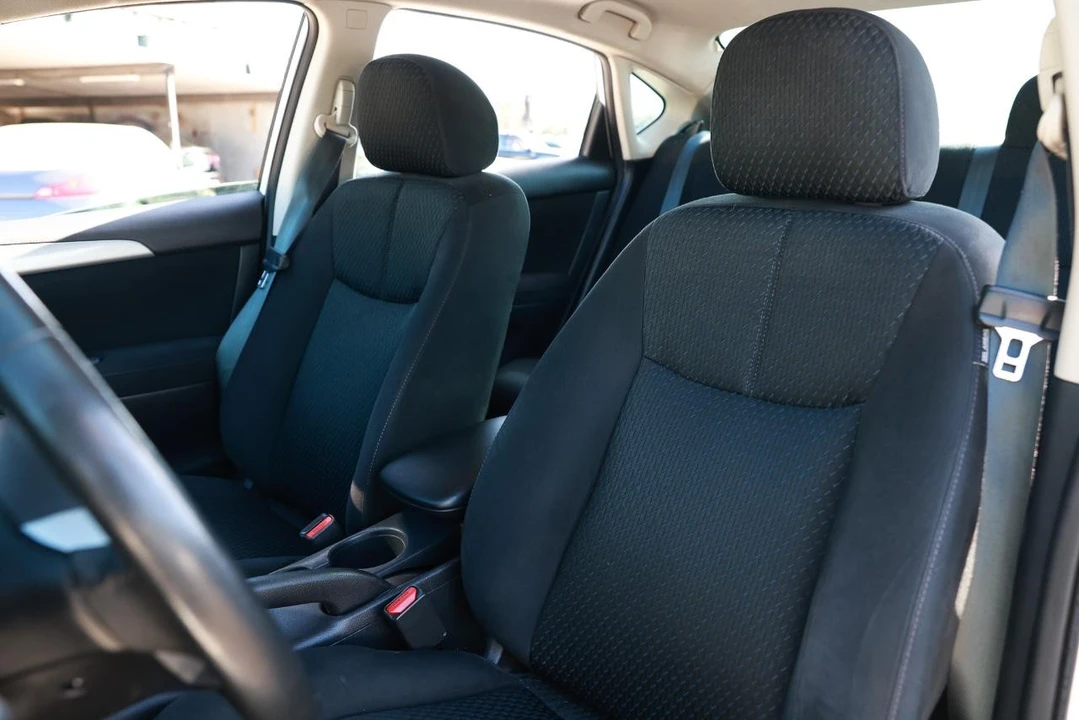 2014 Nissan Sentra 7th Gen - Image 6 of 21