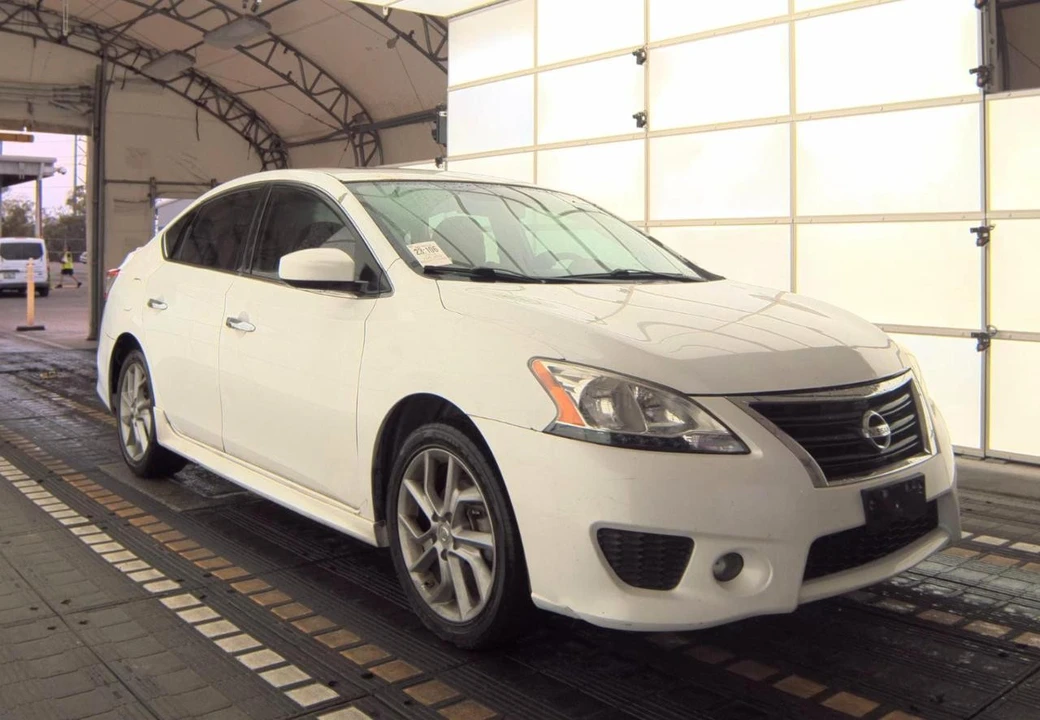 2014 Nissan Sentra 7th Gen - Image 3 of 12