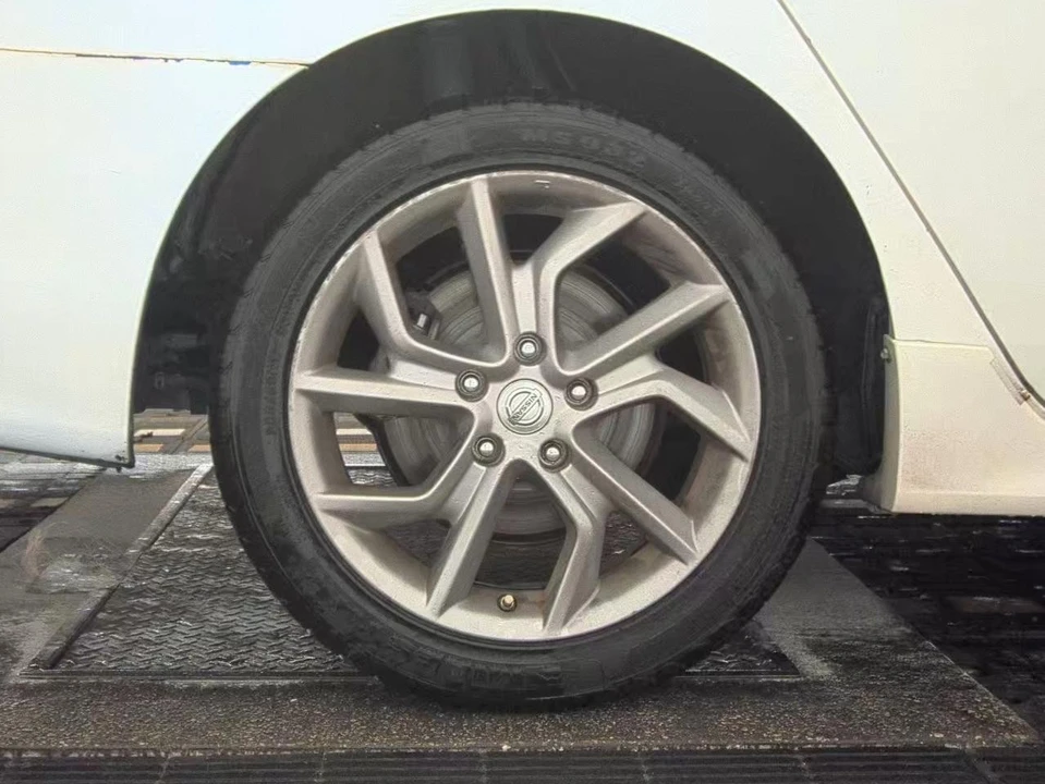 2014 Nissan Sentra 7th Gen - Image 7 of 12