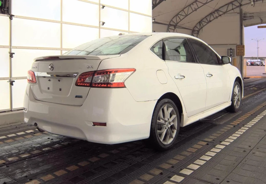 2014 Nissan Sentra 7th Gen - Image 4 of 12