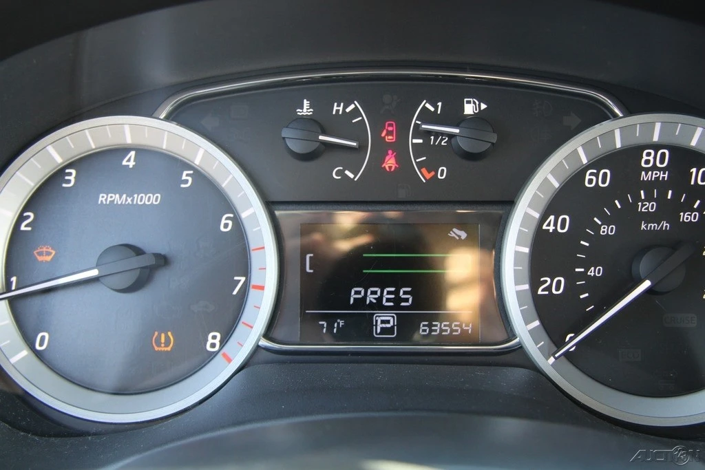 2014 Nissan Sentra 7th Gen - Image 15 of 21