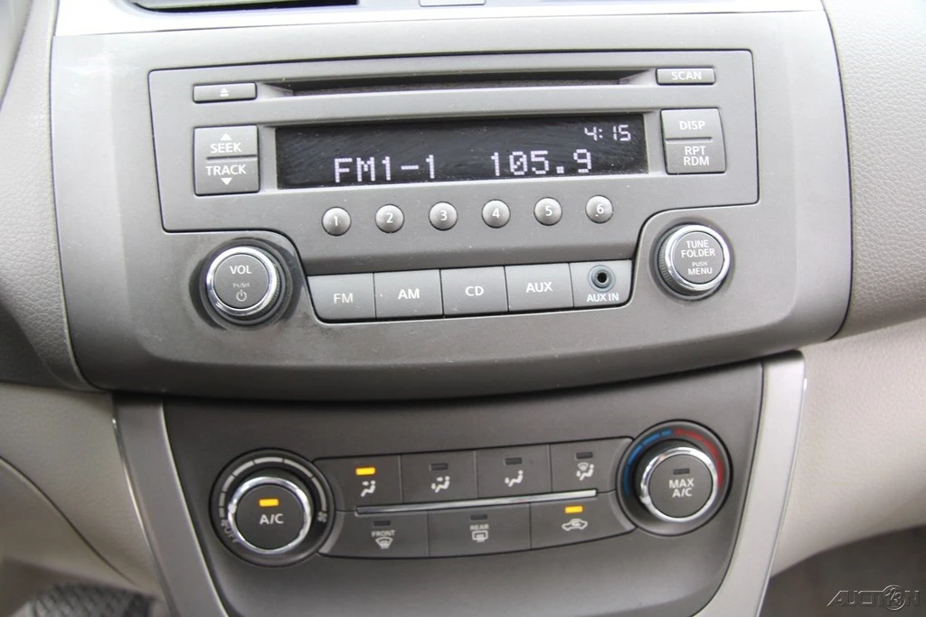 2014 Nissan Sentra 7th Gen - Image 14 of 21