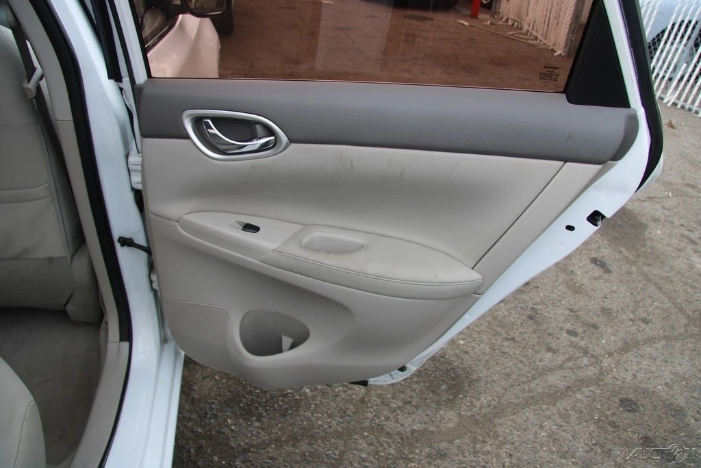 2014 Nissan Sentra 7th Gen - Image 19 of 21