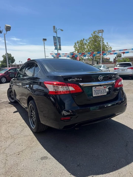 2014 Nissan Sentra 7th Gen - Image 3 of 9