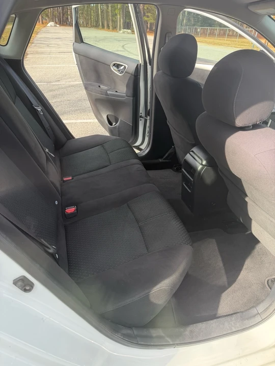 2014 Nissan Sentra 7th Gen - Image 5 of 9