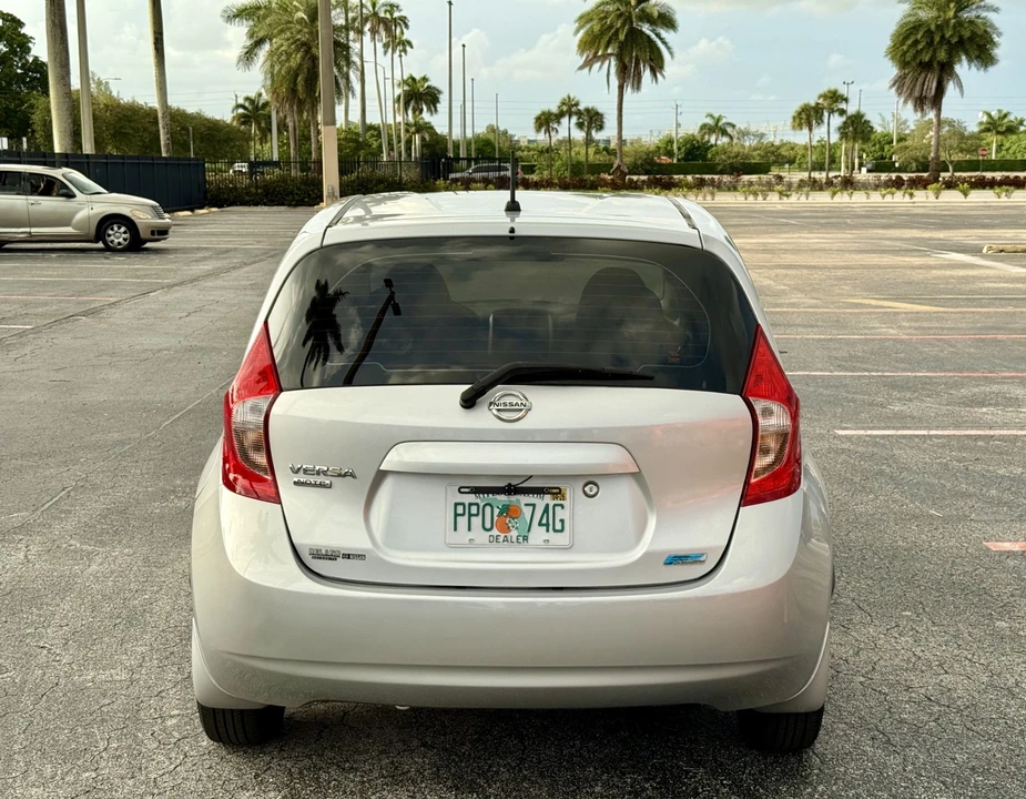 2014 Nissan Versa - Image 5 of 14