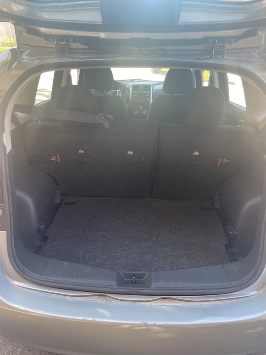 2014 Nissan Versa - Image 3 of 15