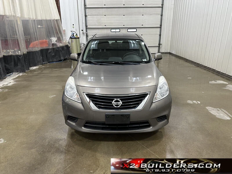2014 Nissan Versa - Image 2 of 21
