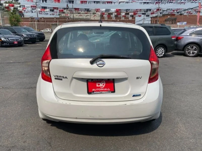 2014 Nissan Versa - Image 5 of 12