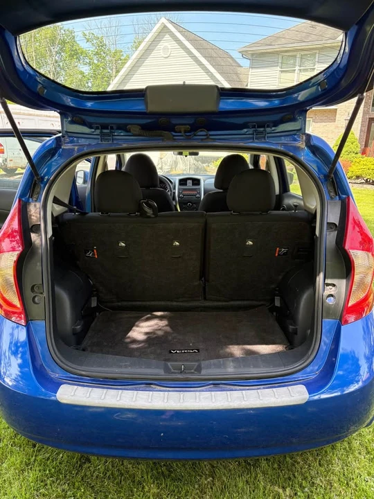 2014 Nissan Versa - Image 10 of 14