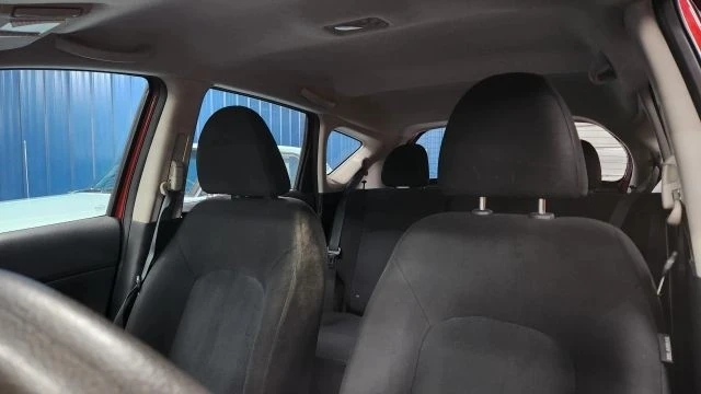 2014 Nissan Versa - Image 10 of 12