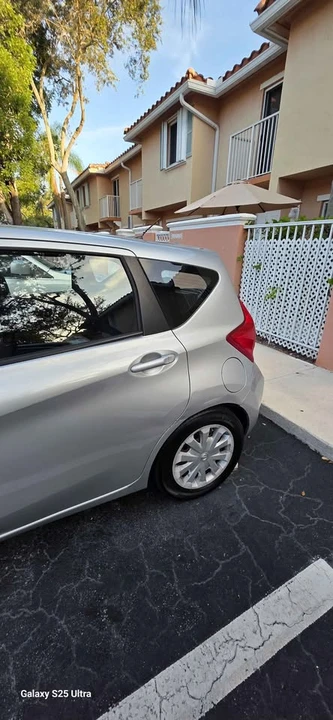 2014 Nissan Versa - Image 5 of 10