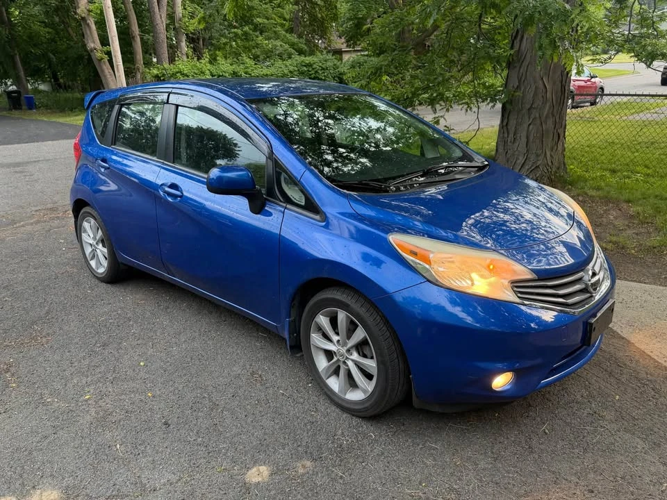 2014 Nissan Versa - Image 2 of 10