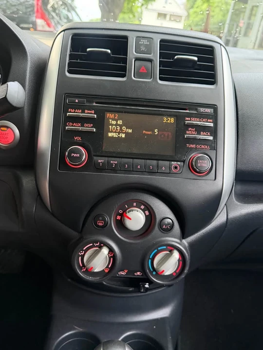 2014 Nissan Versa - Image 6 of 10