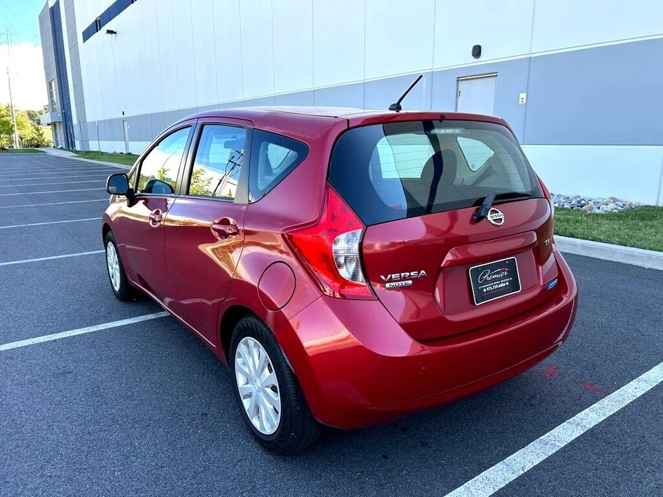 2014 Nissan Versa - Image 9 of 12