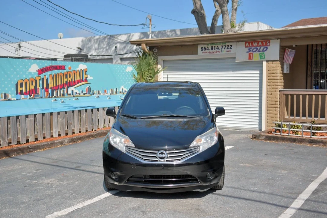 2014 Nissan Versa - Image 2 of 12
