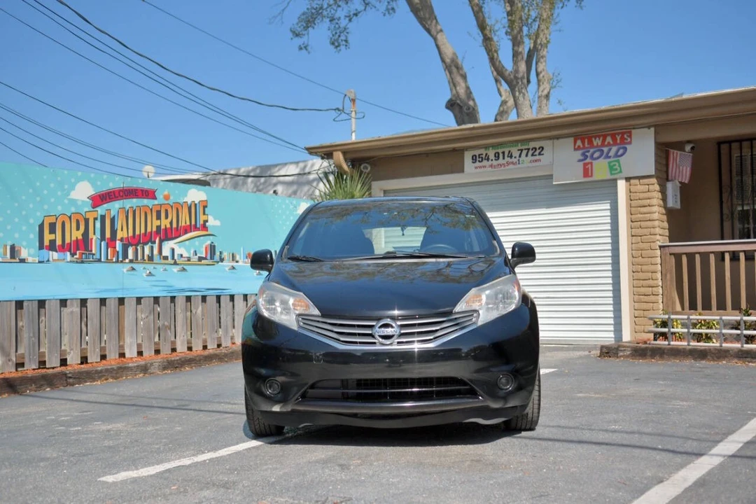 2014 Nissan Versa - Image 3 of 12