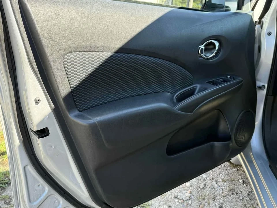 2014 Nissan Versa - Image 4 of 12
