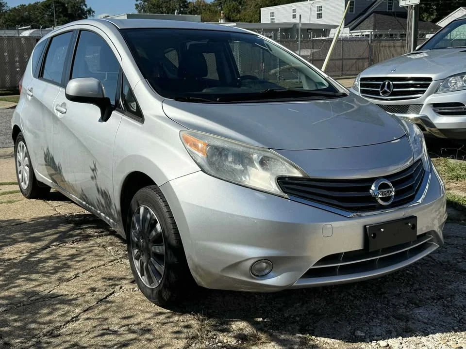 2014 Nissan Versa - Image 2 of 12