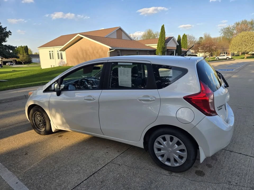 2014 Nissan Versa - Image 4 of 15