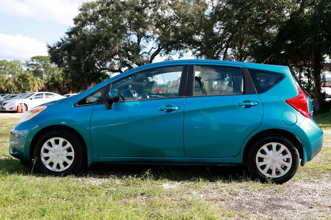 2014 Nissan Versa - Image 3 of 12