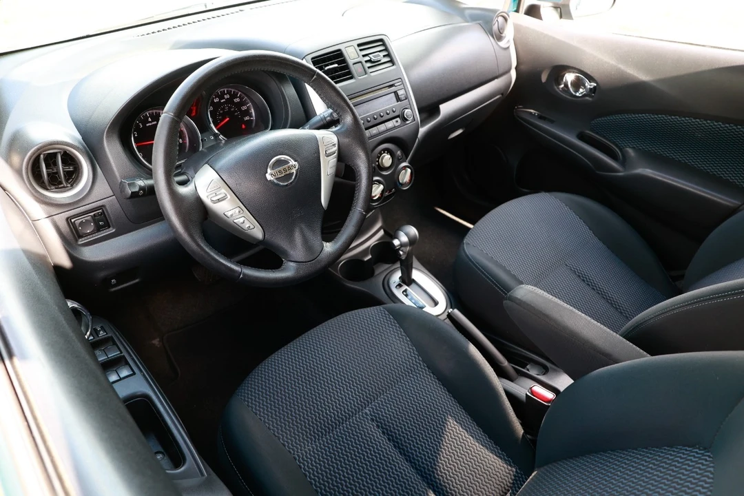 2014 Nissan Versa - Image 4 of 12