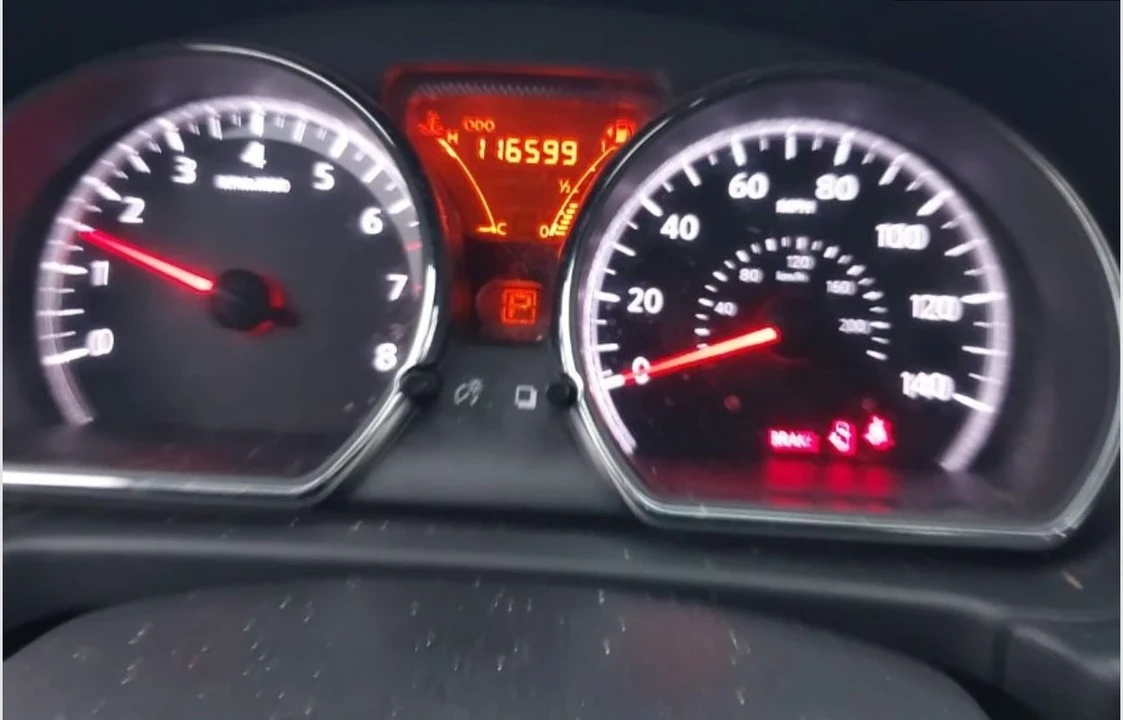 2014 Nissan Versa - Image 7 of 8