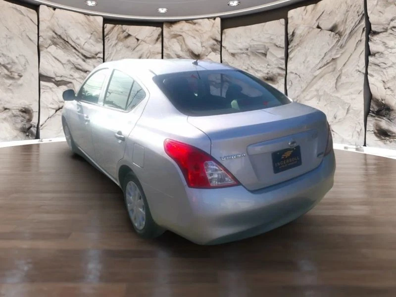 2014 Nissan Versa - Image 3 of 12