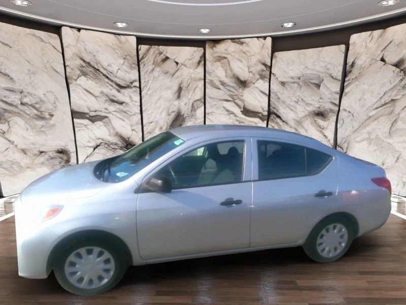 2014 Nissan Versa - Image 2 of 12