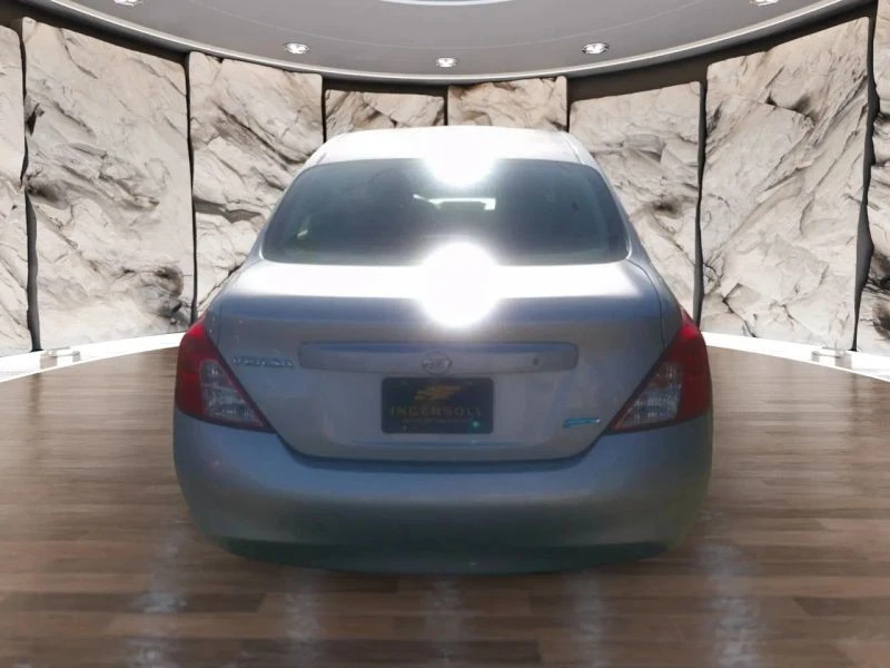 2014 Nissan Versa - Image 4 of 12