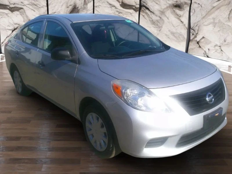 2014 Nissan Versa - Image 7 of 12