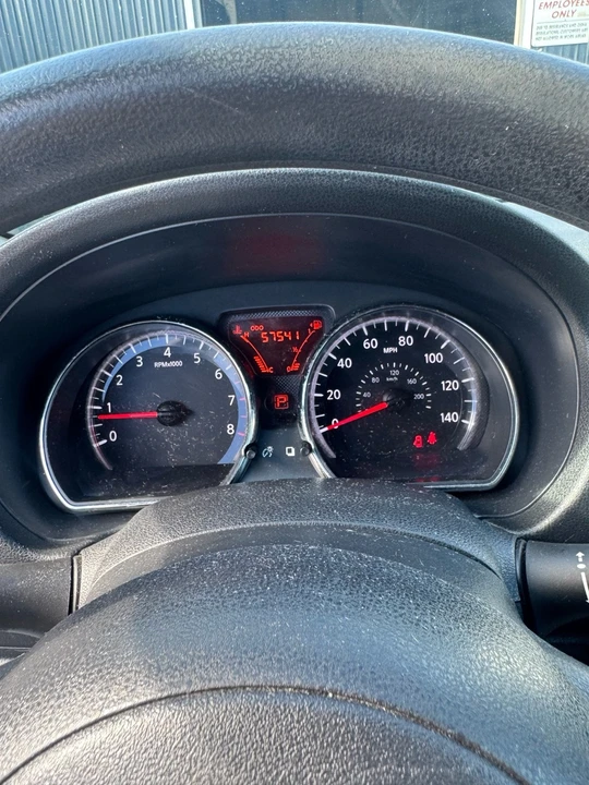 2014 Nissan Versa - Image 9 of 13