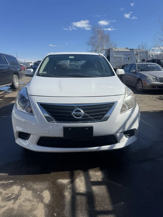 2014 Nissan Versa - Image 2 of 12