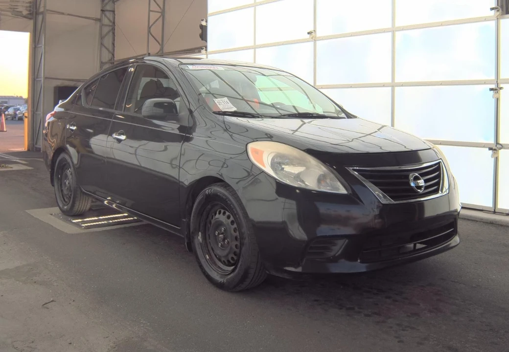 2014 Nissan Versa - Image 6 of 12