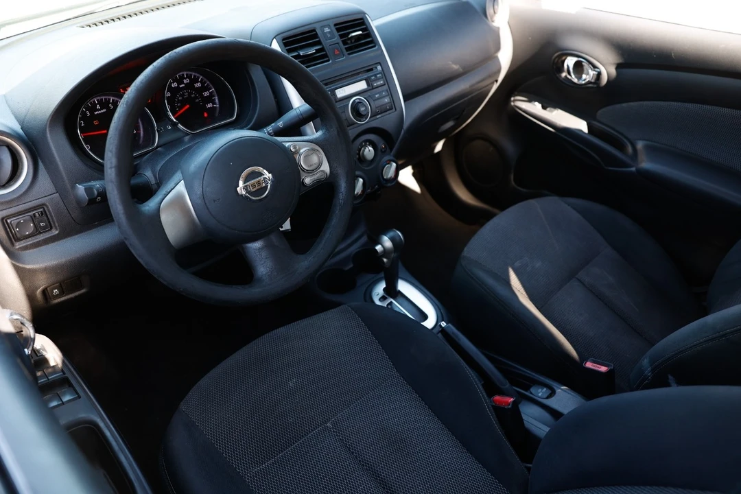 2014 Nissan Versa - Image 4 of 12