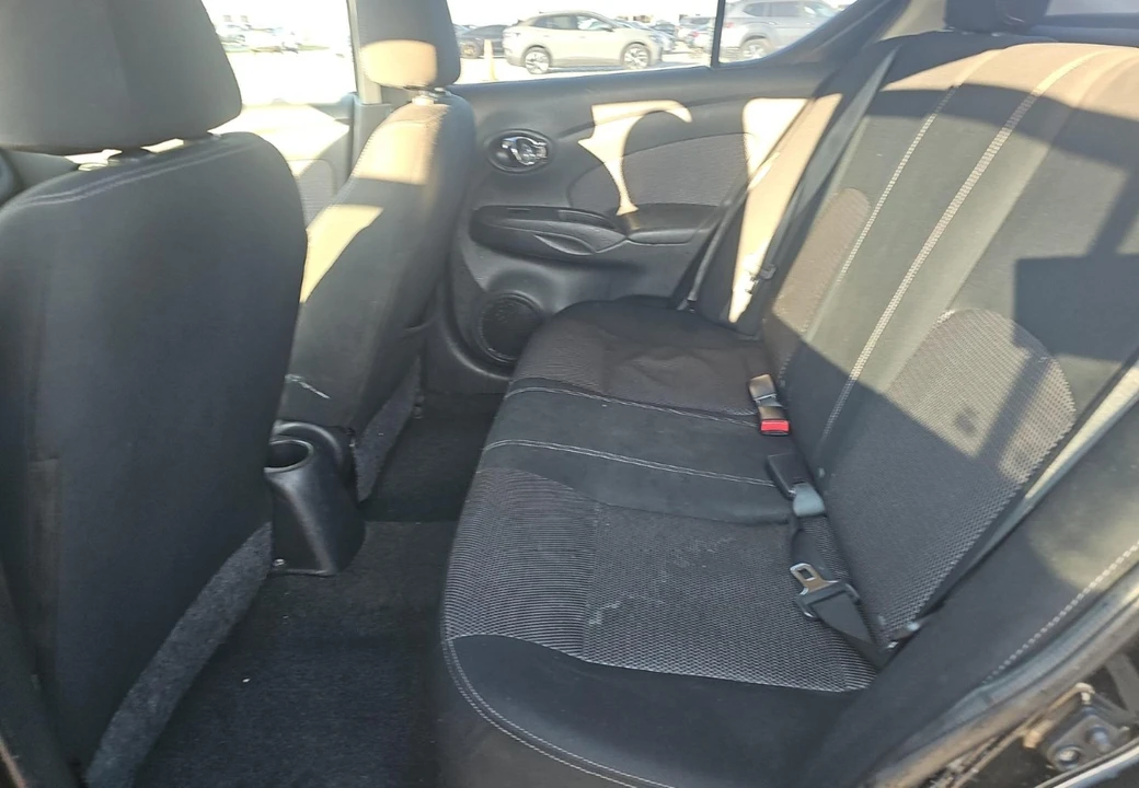 2014 Nissan Versa - Image 11 of 12