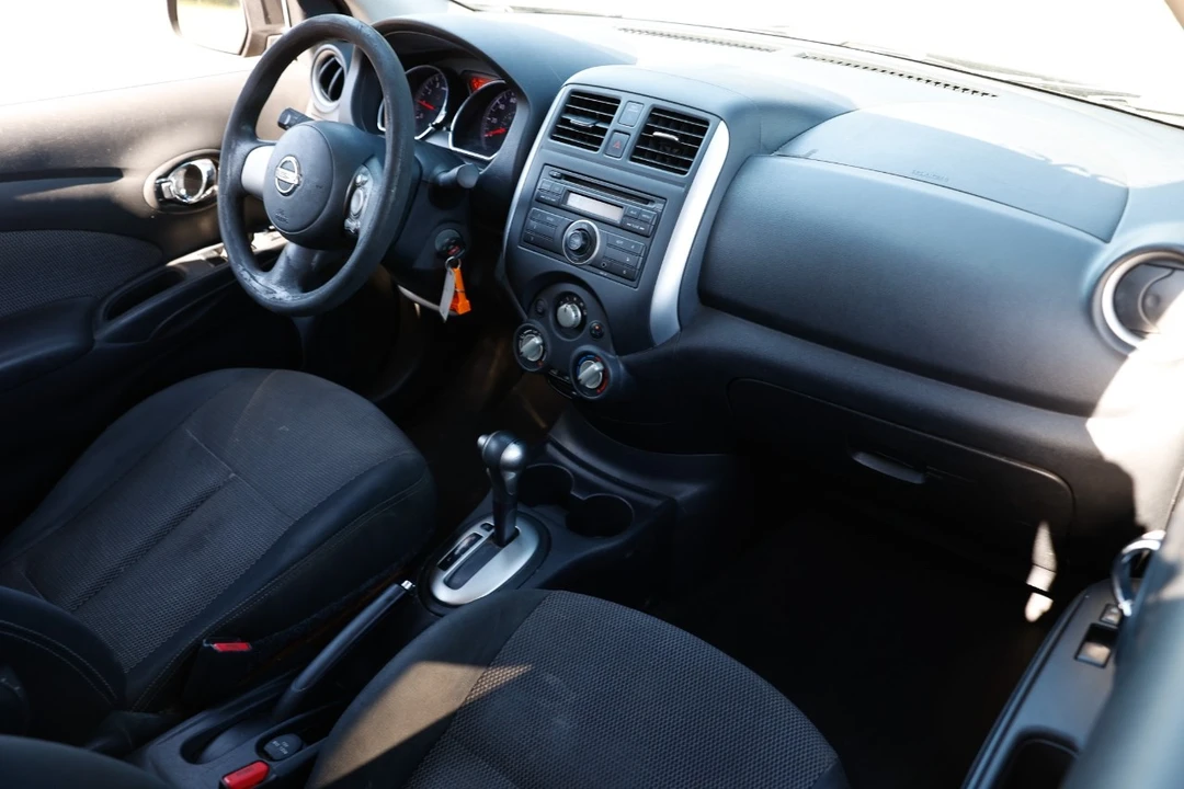 2014 Nissan Versa - Image 16 of 21