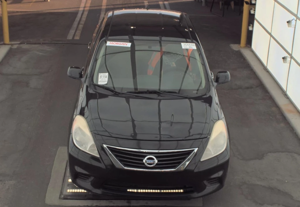 2014 Nissan Versa - Image 7 of 12