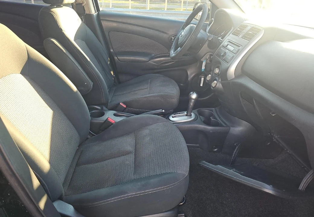 2014 Nissan Versa - Image 10 of 12