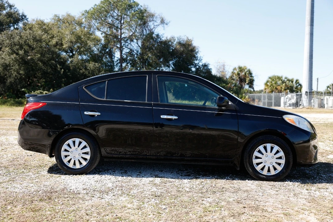 2014 Nissan Versa - Image 13 of 21