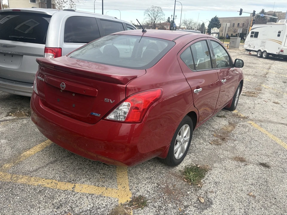 2014 Nissan Versa - Image 4 of 5