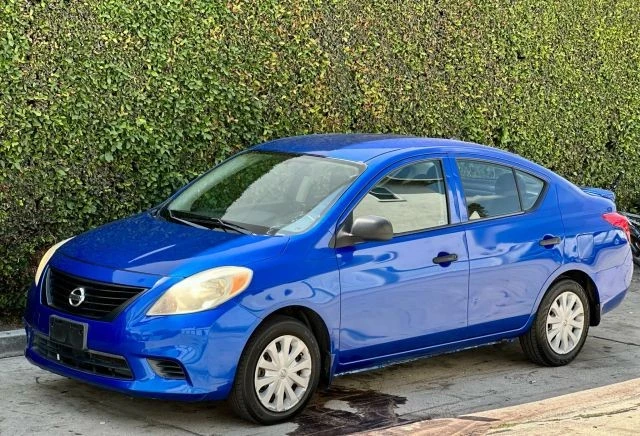 2014 Nissan Versa - Image 10 of 14