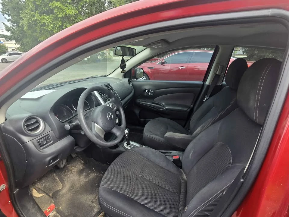 2014 Nissan Versa - Image 8 of 11