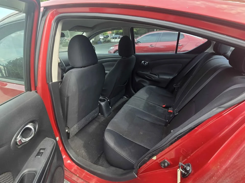 2014 Nissan Versa - Image 6 of 11