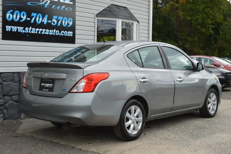 2014 Nissan Versa - Image 5 of 12