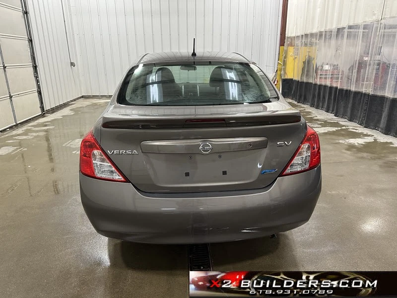 2014 Nissan Versa - Image 5 of 12