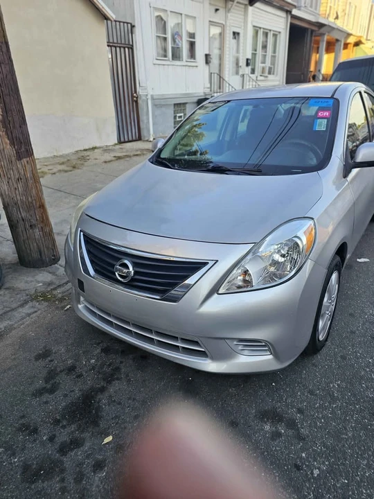 2014 Nissan Versa - Image 2 of 13